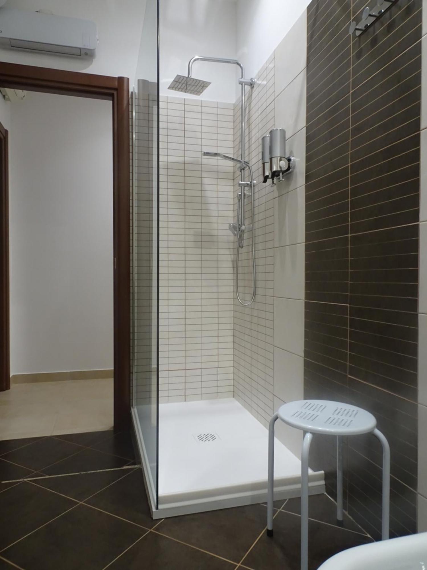 Apartmán A Casa Di Pako Salerno Exteriér fotografie