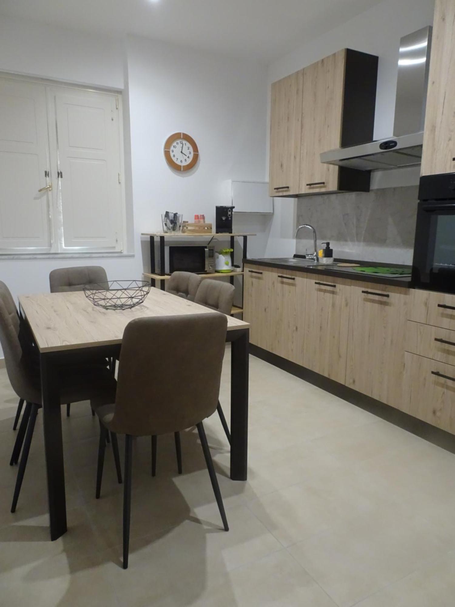 Apartmán A Casa Di Pako Salerno Exteriér fotografie