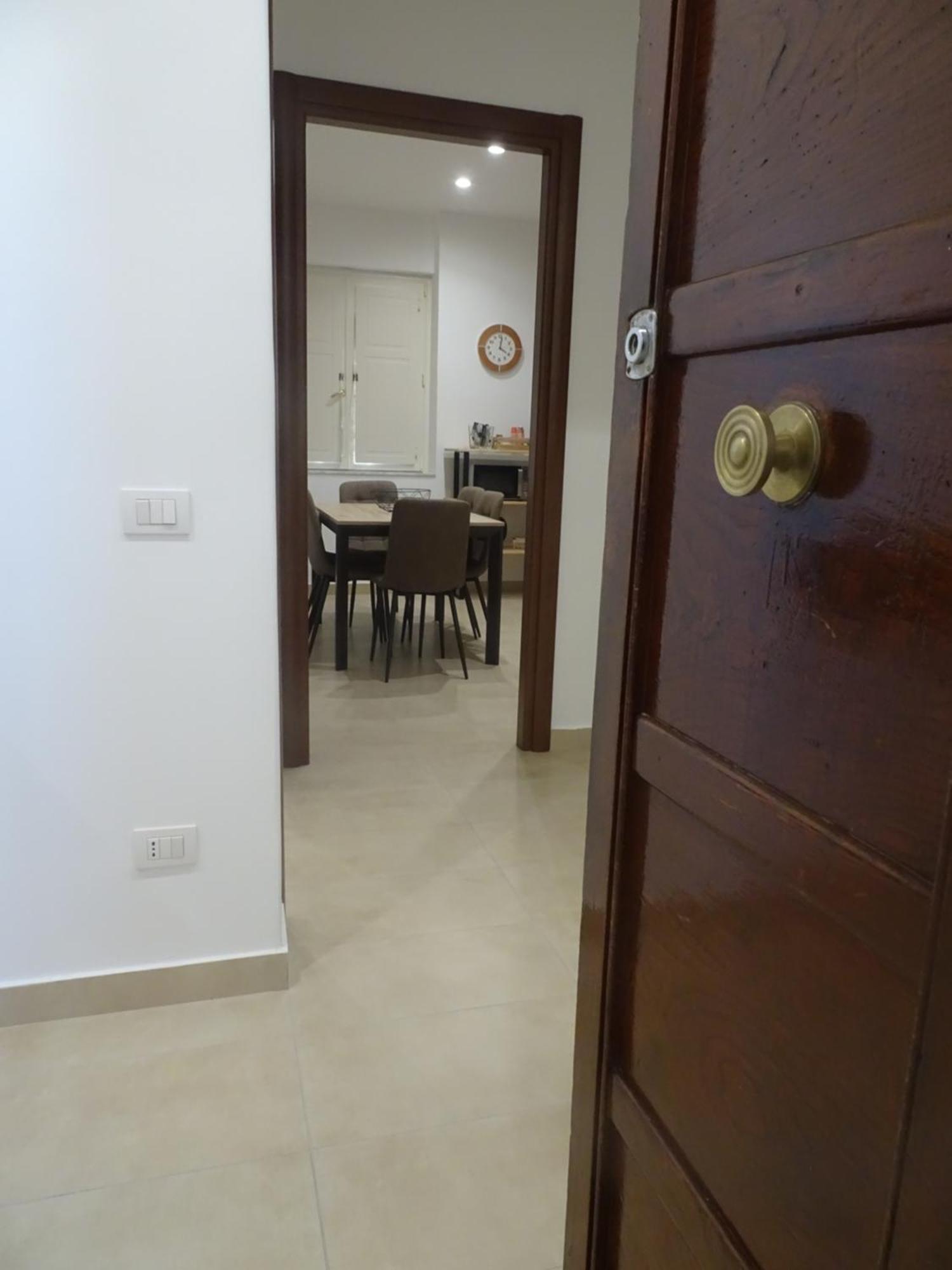 Apartmán A Casa Di Pako Salerno Exteriér fotografie